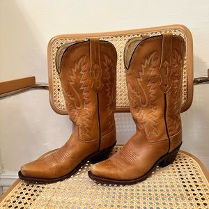 Tan leather cowboy boots size 7